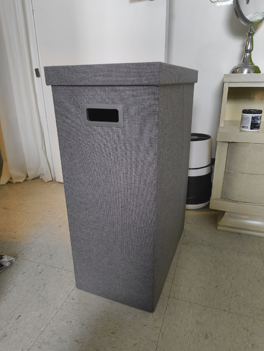 🥕 Grey Fabric Laundry Hamper with Lid