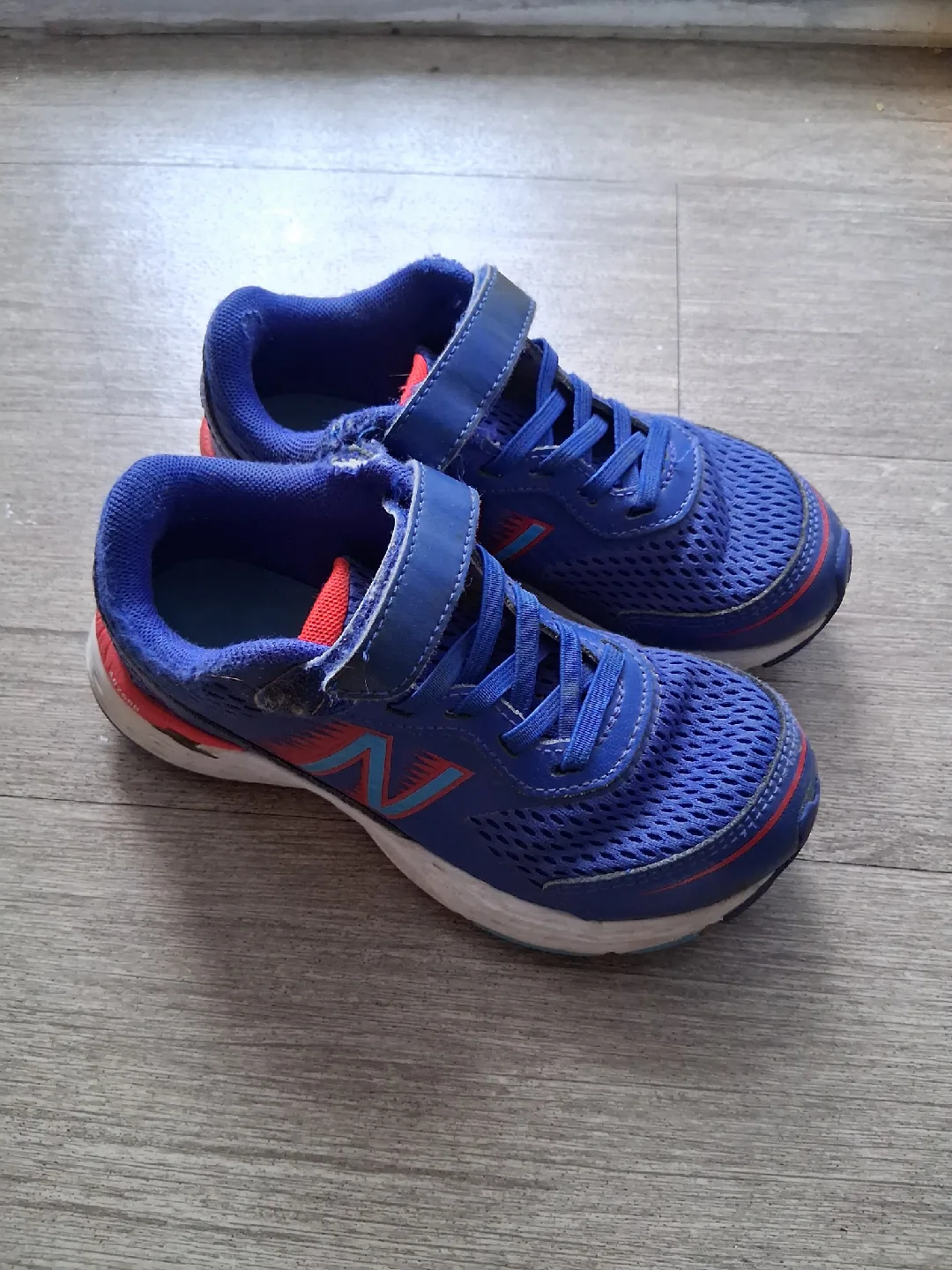 New Balance Kids' Running Shoes - Size 13 image indicator(3)