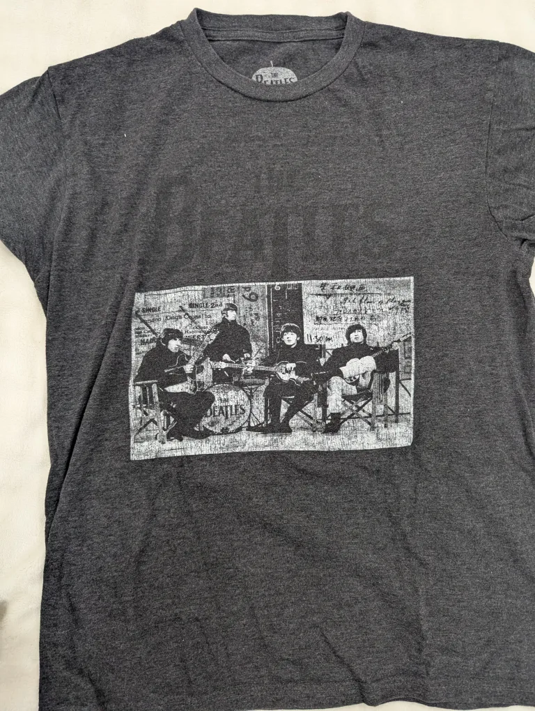 Assorted Graphic M-size T-Shirt Bundle image indicator(4)