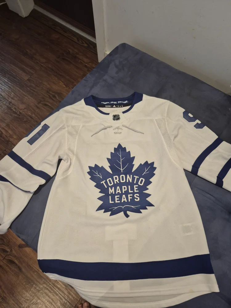 Toronto Maple Leafs Adidas Tavares #91 Jersey thumbnail
