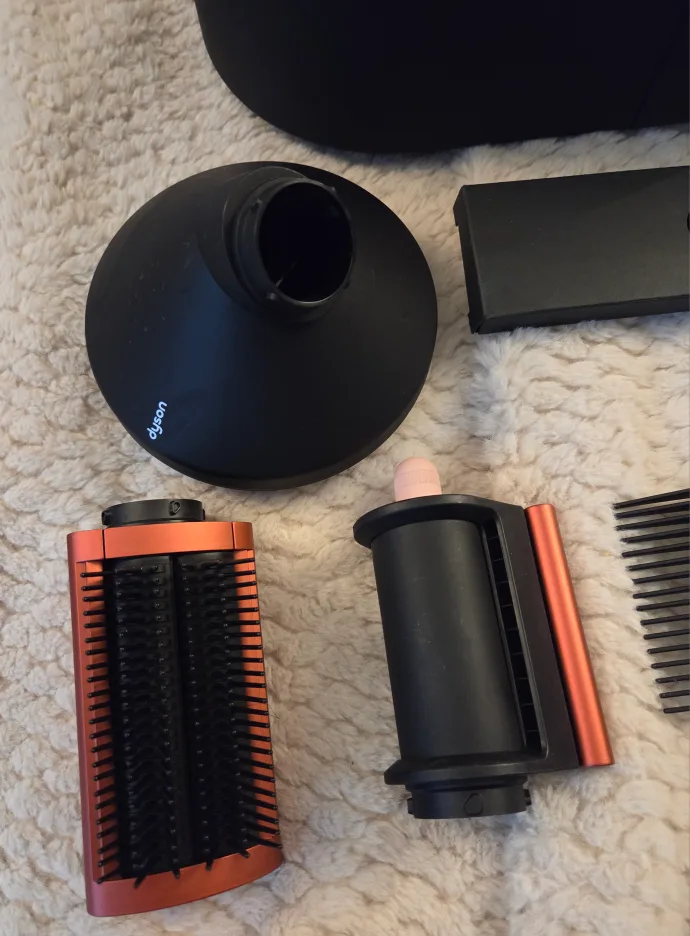 Dyson Limited Edition Airwrap Multi-Styler image indicator(4)