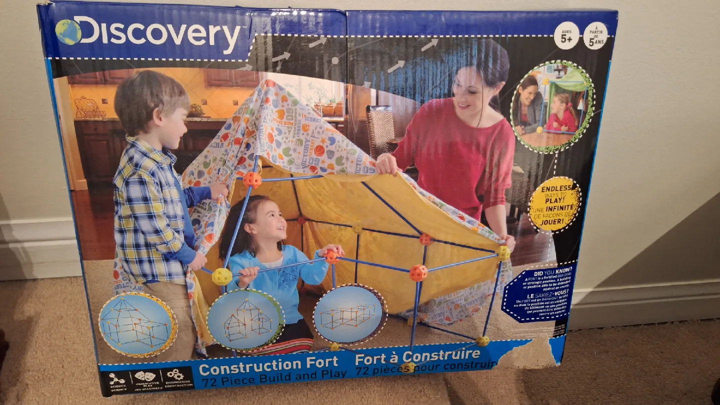Discovery Construction Fort - 72 Piece Build and Play thumbnail