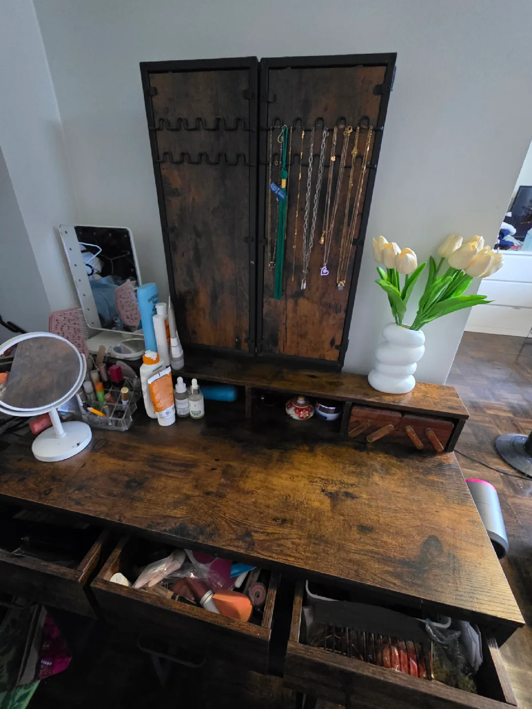 VASAGLE Vanity Set with Tri-Fold Mirror image indicator(7)