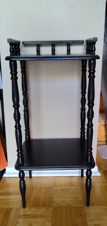 Black Wooden Side Table 🥕