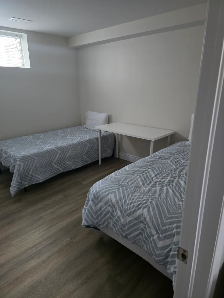 2bed apartment for lease image indicator(6)