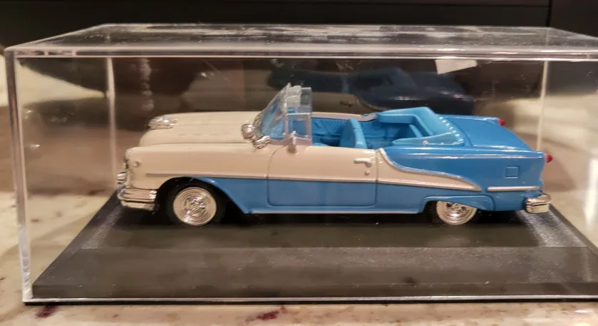 NewRay Oldsmobile 1955 Super 88 Diecast 1:43 Scale image indicator(3)