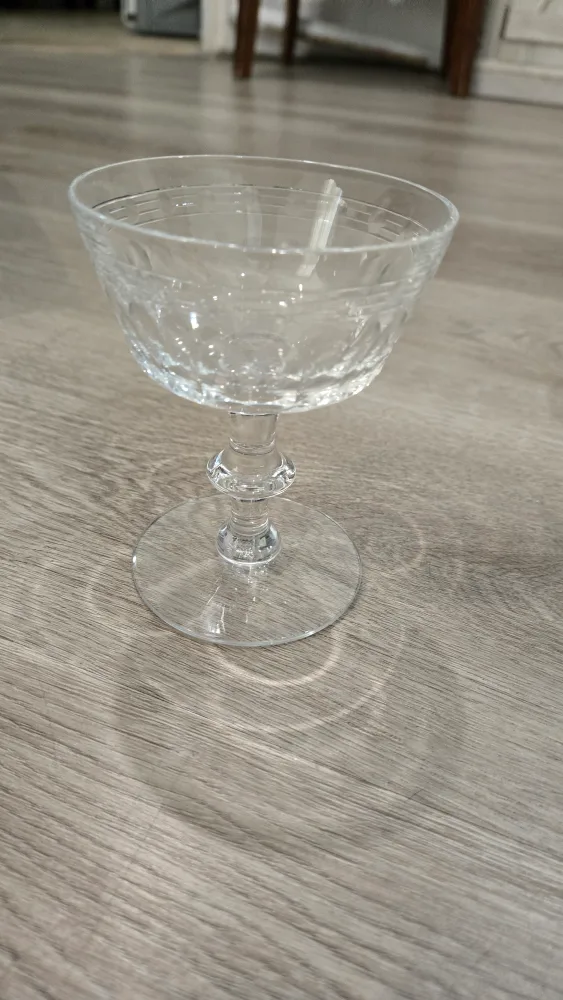 Set of 5 Vintage Etched Crystal Cocktail/Champagne Glasses thumbnail