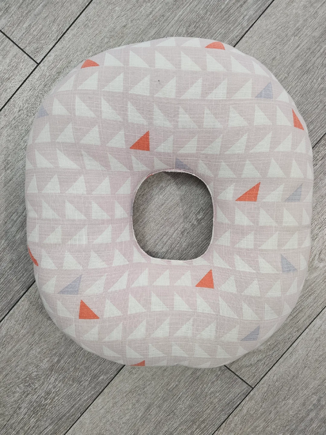 Donut cushion for mom thumbnail