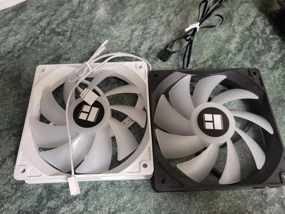 LED Light Strip Remote Controller and RGB fans 120mm image indicator(2)