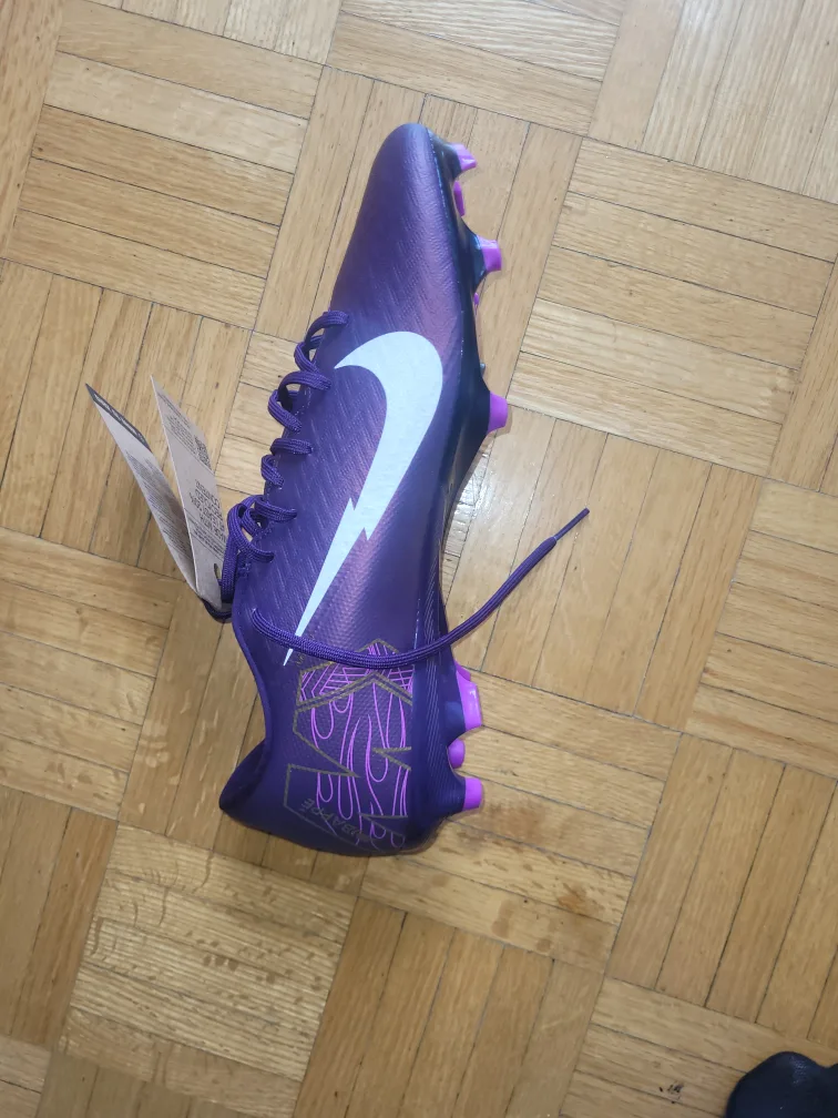 Kylian Mbappe Nike Mercurial Vapor 16 FG Purple Soccer Cleats image indicator(2)