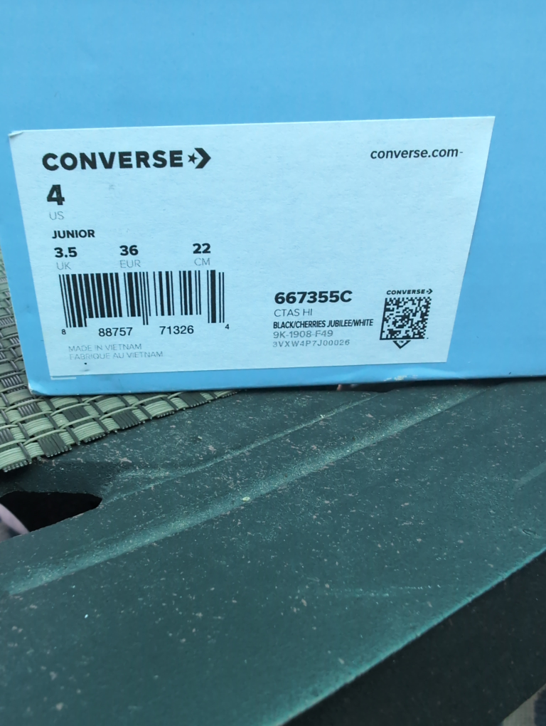 Converse x Disney Frozen Anna High-Top Shoes - Size 4 - photo 2