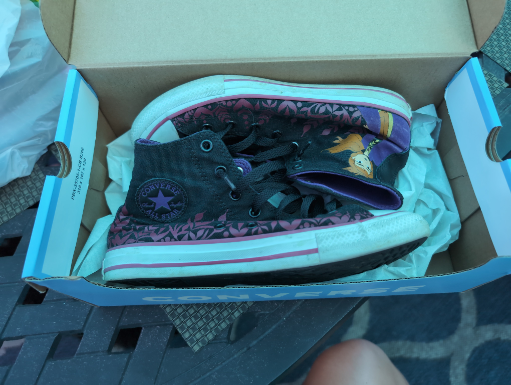 Converse x Disney Frozen Anna High-Top Shoes - Size 4 - photo 3
