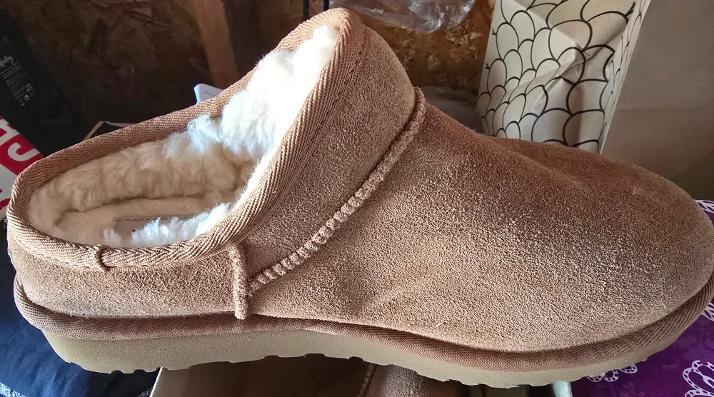 UGG Women's Tasman Slipper Size 8 - Chestnut image indicator(2)