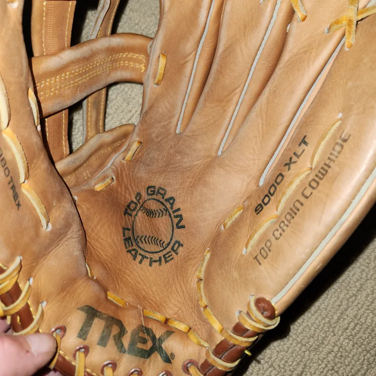 Trex 9000 XLT Baseball Glove image indicator(3)