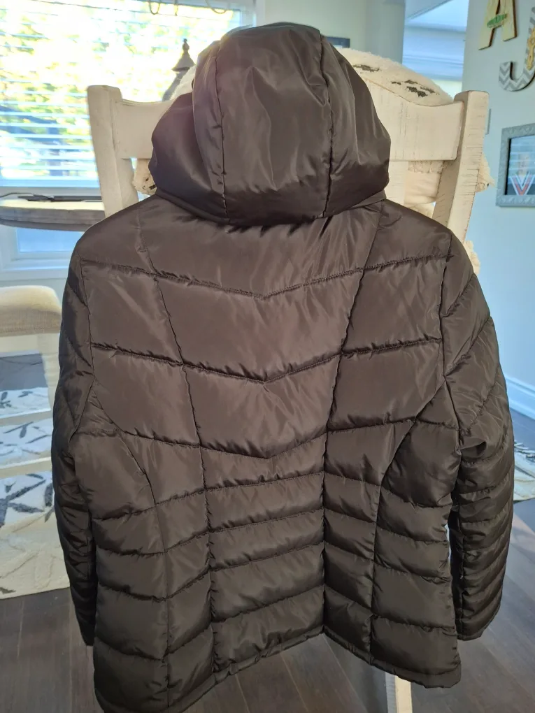 Womens Calvin Klein coat. image indicator(9)