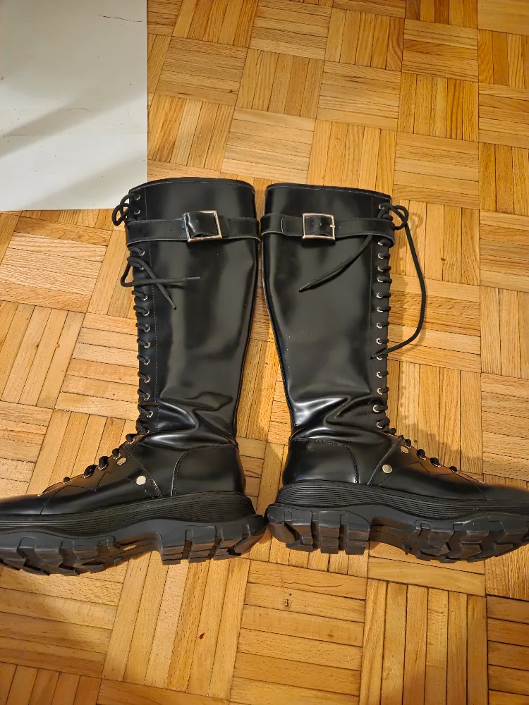 Alexander McQueen Black Leather Knee High Boots - Size 37 image indicator(3)