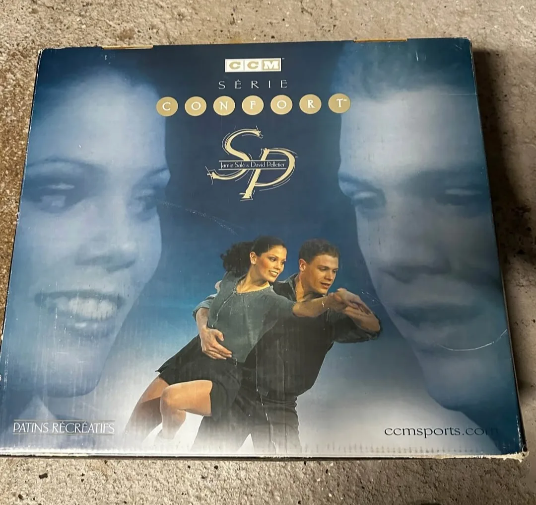 Women's Figure Skates image indicator(3)