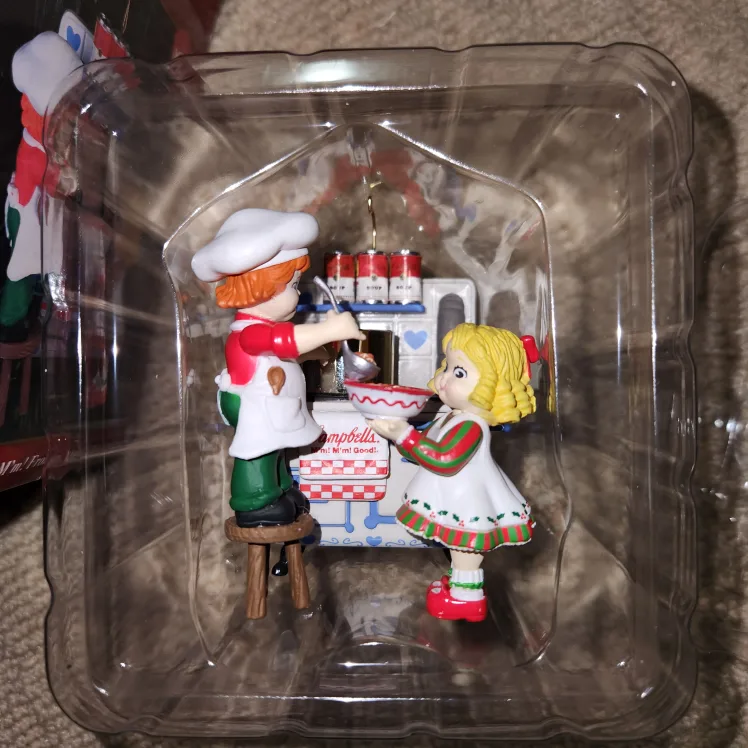 Campbell's M'm! M'm! From the Kitchen Ornament Carlton Cards image indicator(4)