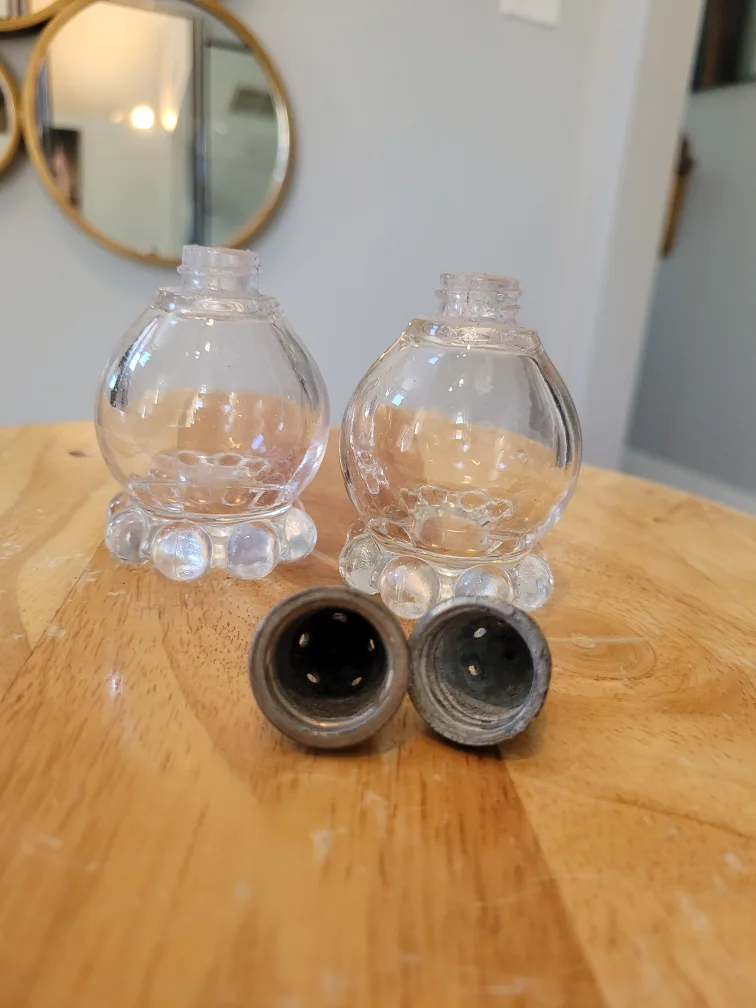 Vintage 1950's Boopie Glass Salt & Pepper Shakers image indicator(2)