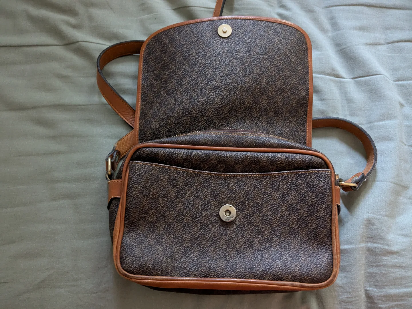 Antonelli Made in Italy Brown Leather Shoulder Bag image indicator(3)