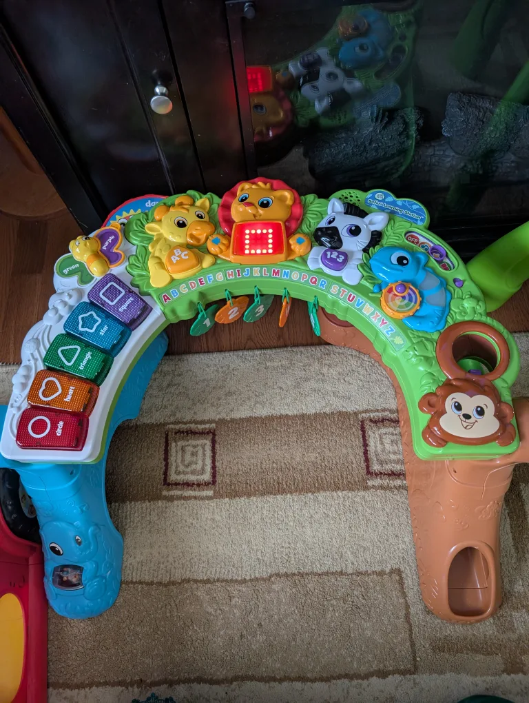 VTech Baby Lil' Critters Musical Learning Gym image indicator(3)