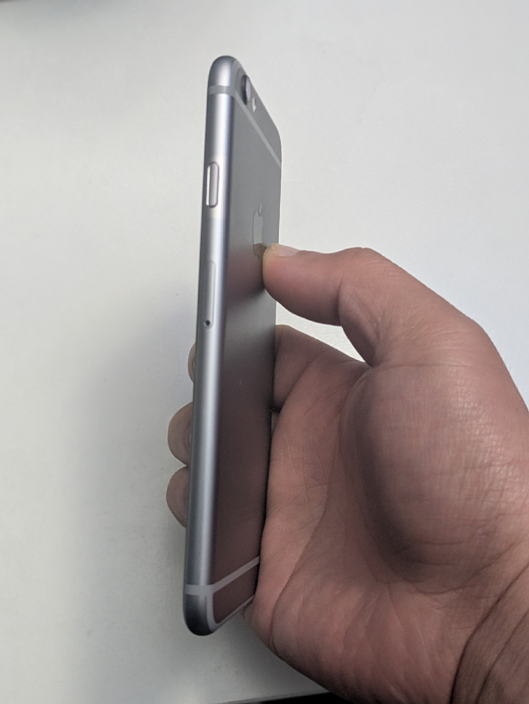 Apple iPhone 6s - Silver - photo 3