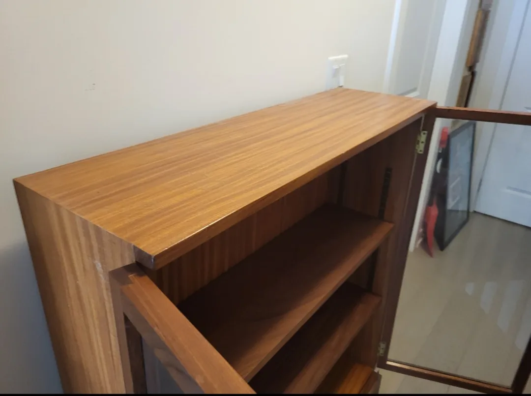 MCM Teak Small Display Cabinet with Glass Doors image indicator(4)