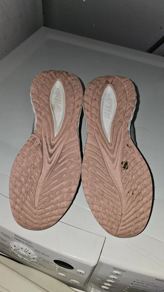 Fila Women's Running Shoes image indicator(3)