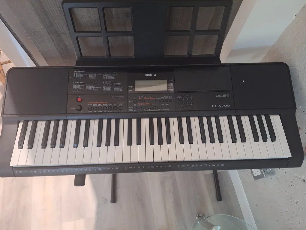 Casio CT-X700 Keyboard thumbnail