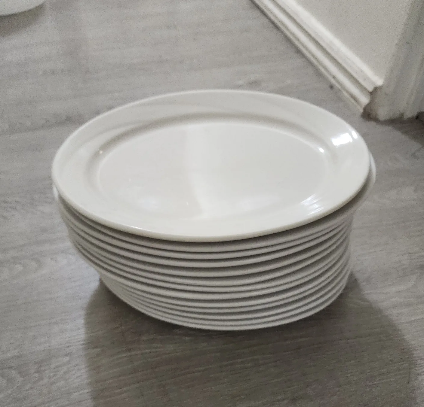 White Dinner Plates 13 Pcs image indicator(8)