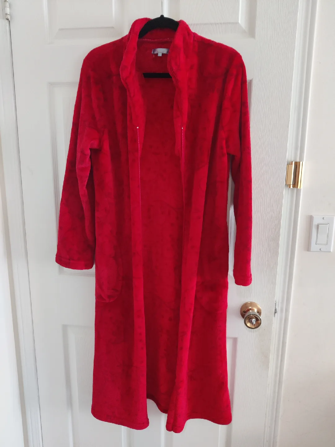Penmans Red Floral Robe thumbnail