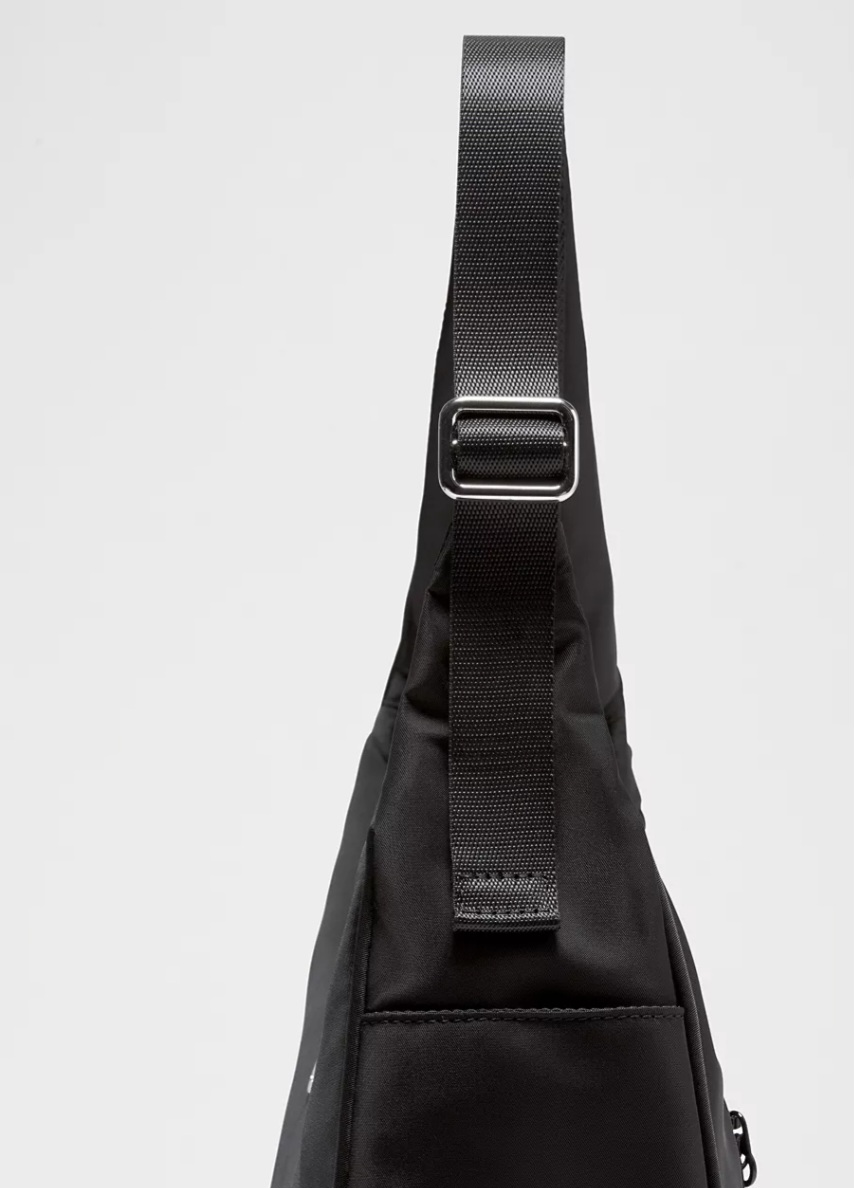 Lululemon City Essential Shoulder Bag 4L - photo 3