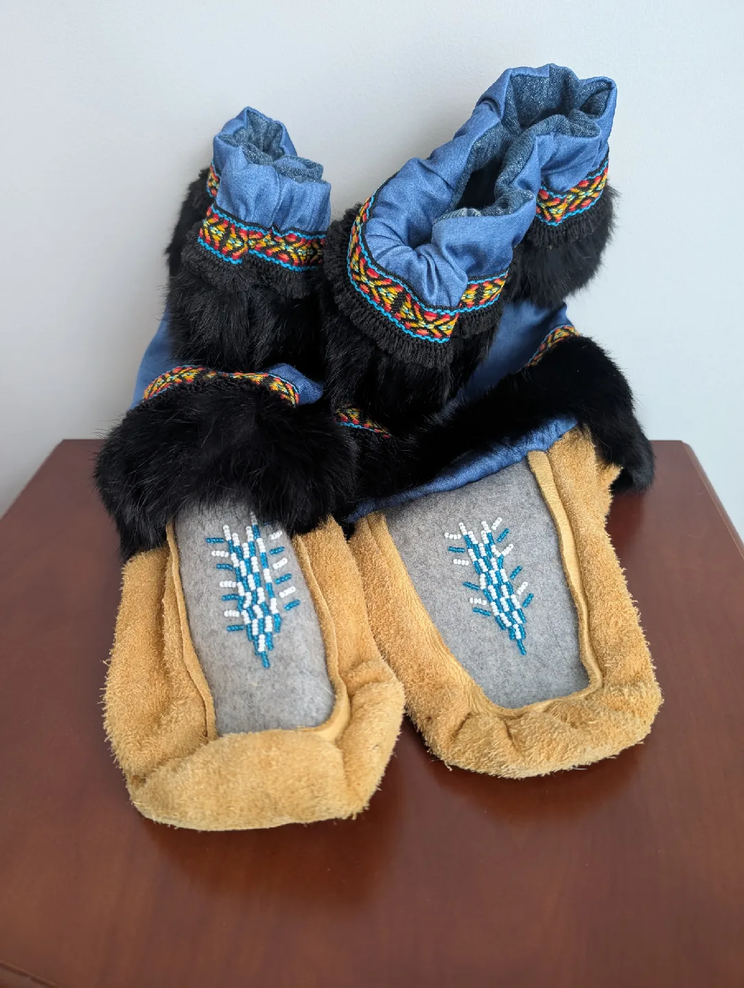 Handmade Moccasins image indicator(4)