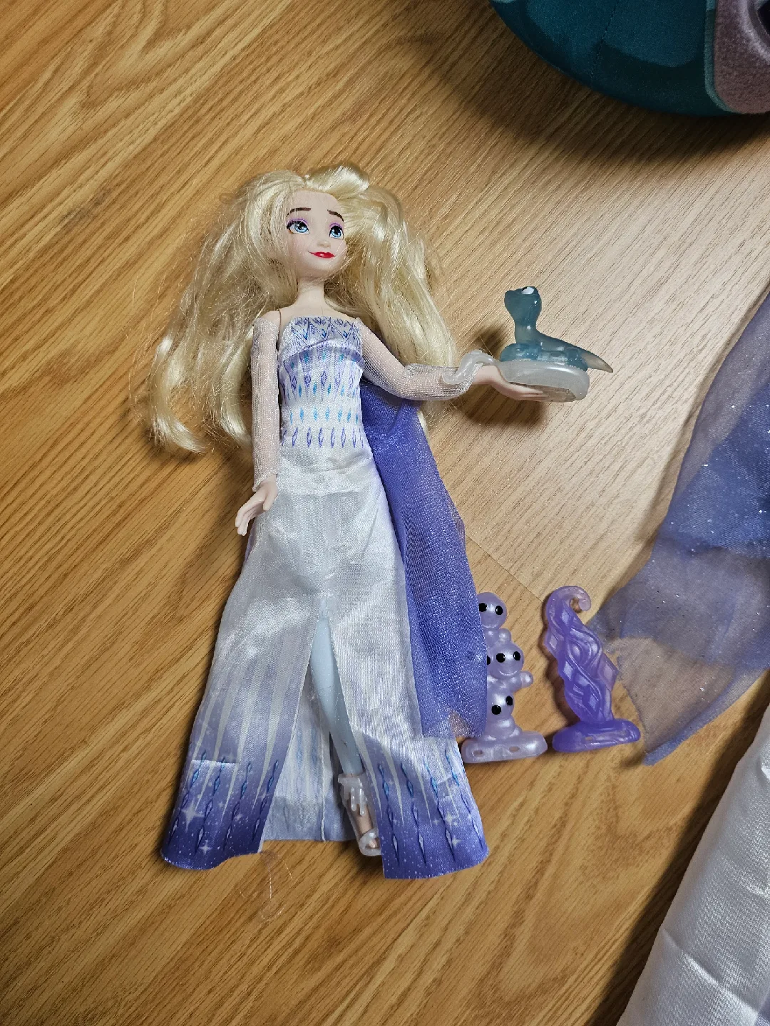 Disney Frozen Elsa Dress Up Set image indicator(4)