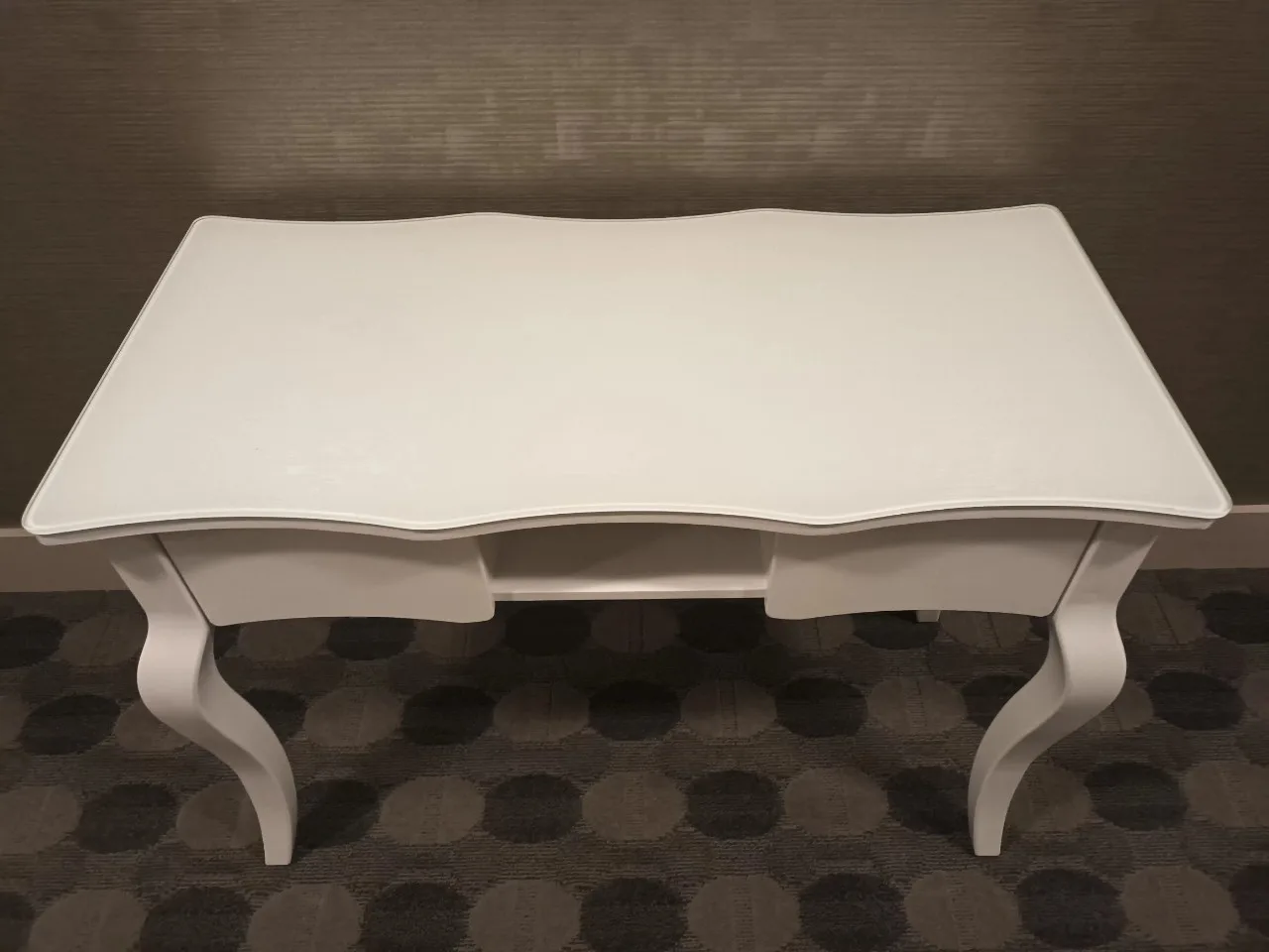 White Vanity Desk with Glass Top image indicator(2)