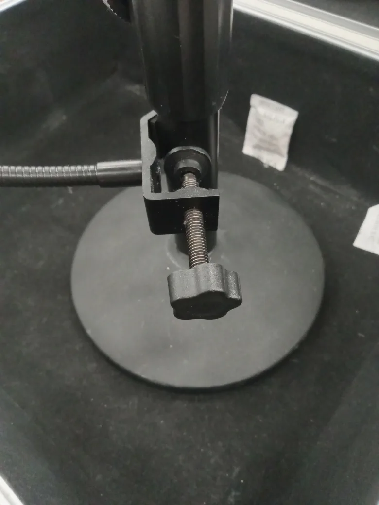 Maono Microphone with Stand & Case image indicator(4)