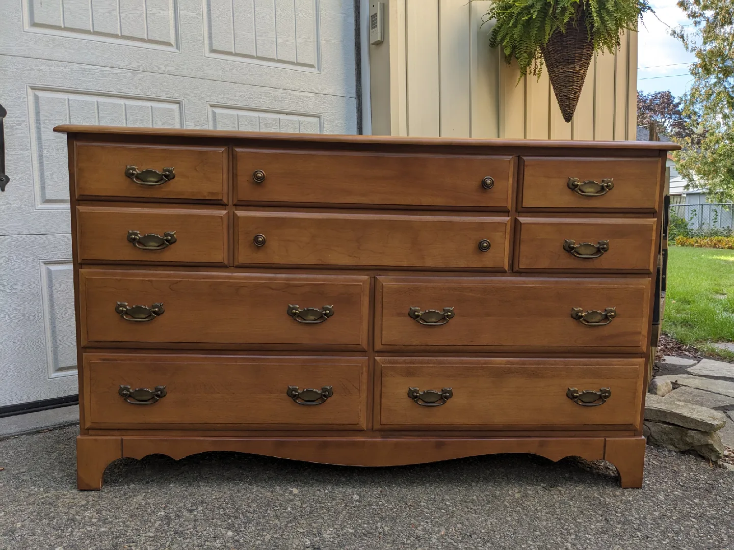 10 Drawer Dresser in Solid Maple by Kroehler- Like New