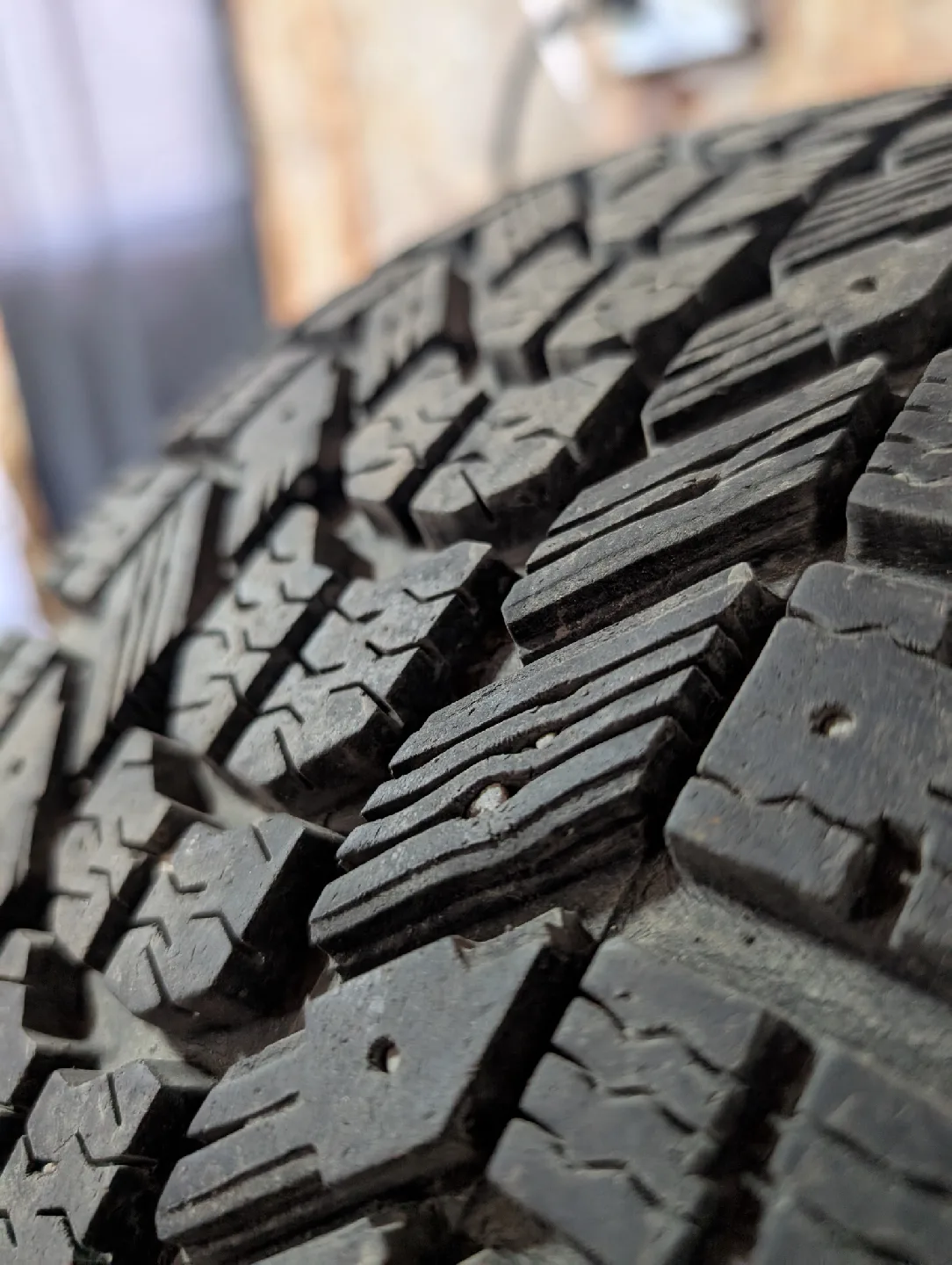 (4)-205/65R15 Winter Tires On Steel Rims Off 2017 Kia Forte image indicator(2)