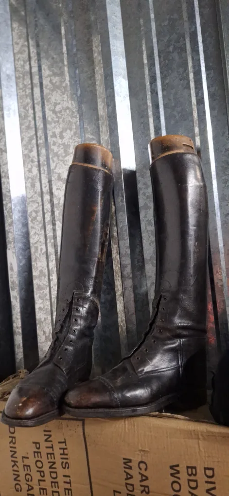 Riding Boots & Hat Equestrian Gear image indicator(2)