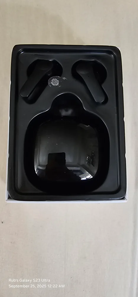 Translator Earbuds TWS-B11 - New in Box! thumbnail