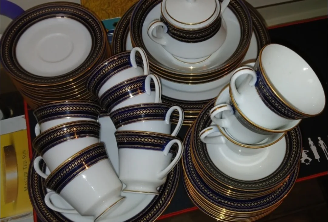 Elegant Dinnerware Set - White, Blue & Gold (small/large family) image indicator(2)