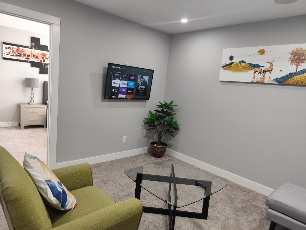 Furnished Legal Basement Suite for Rent - photo 2