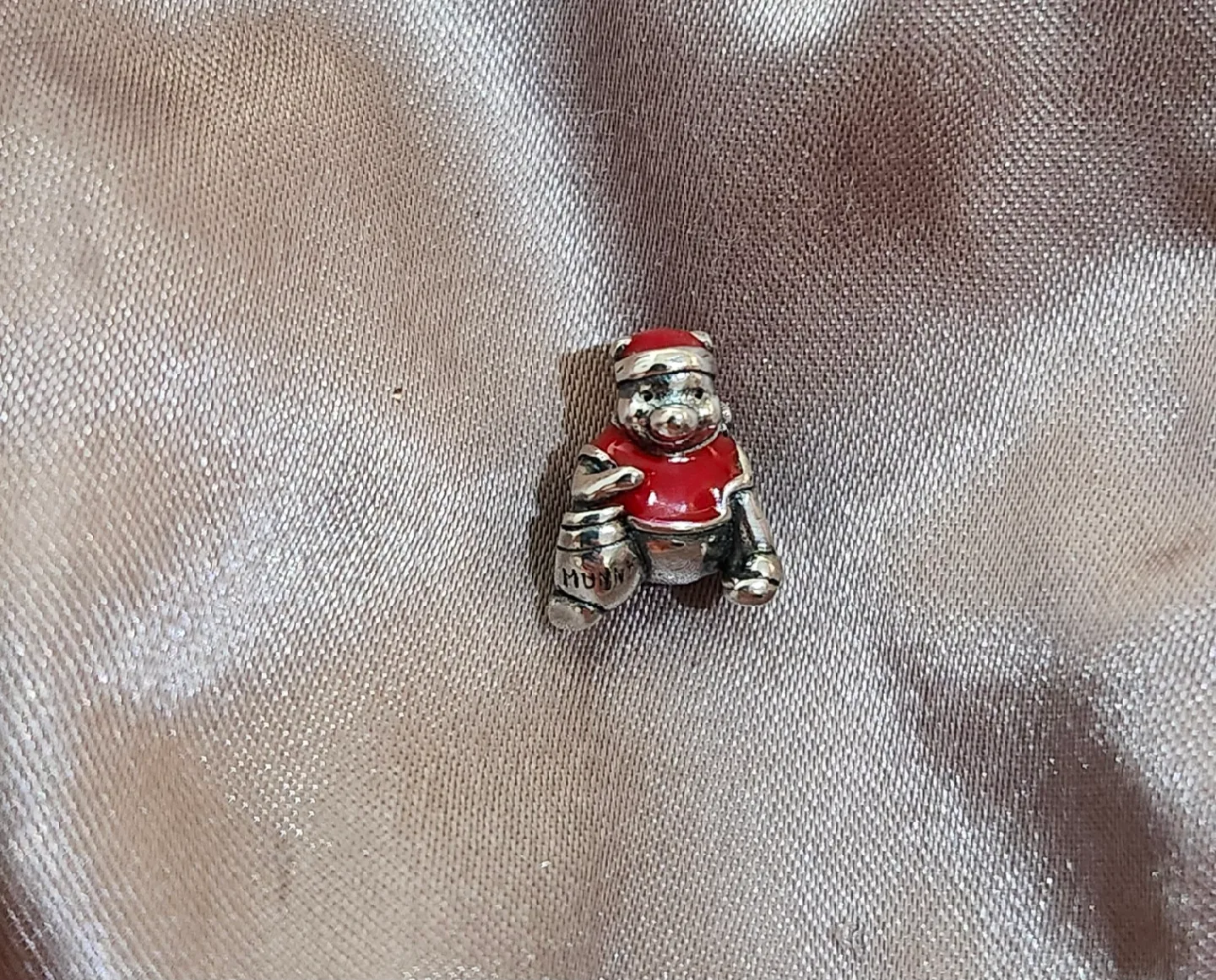 Winnie the Pooh Christmas Charm 🥕 thumbnail