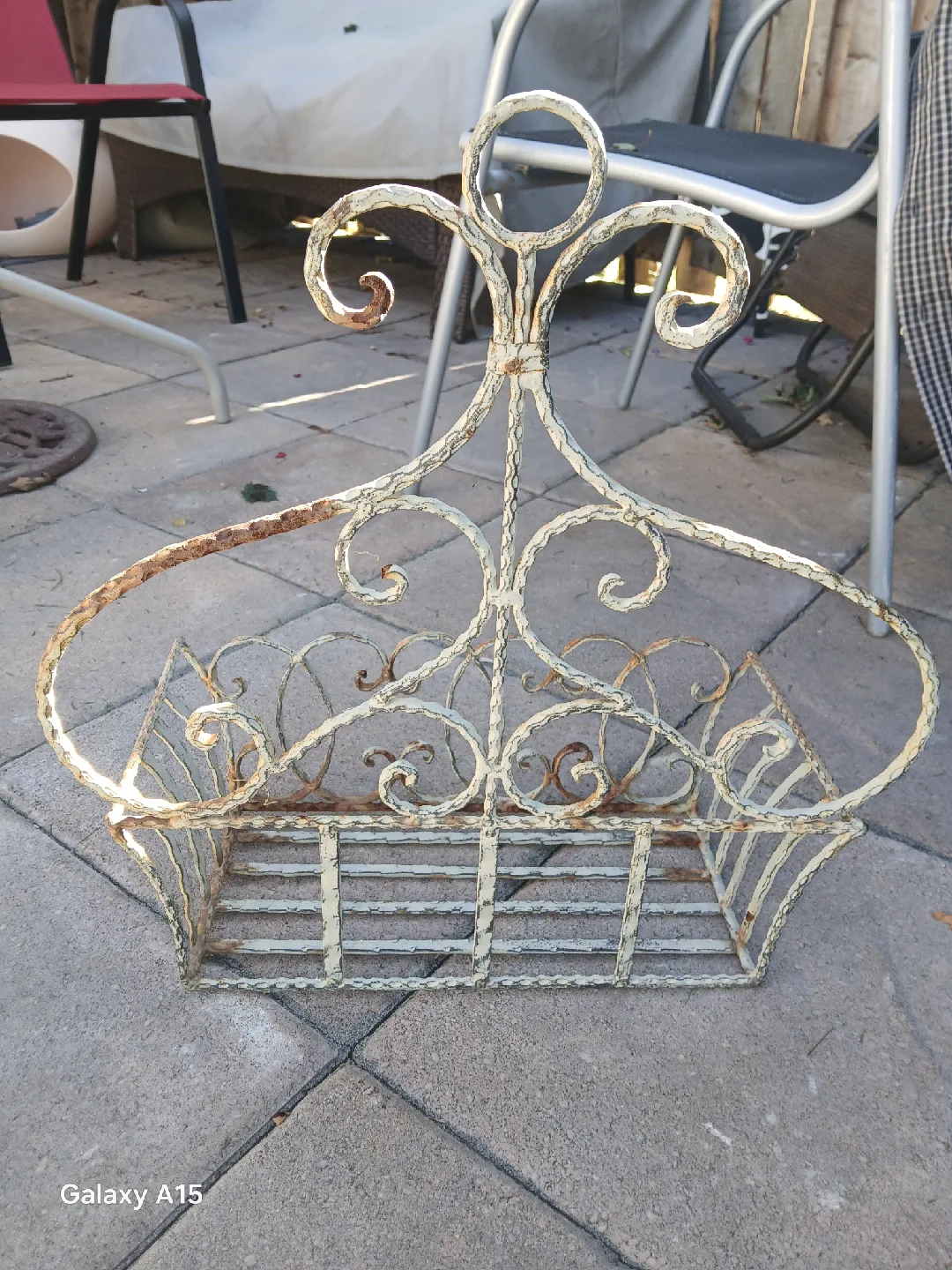 Wrought Iron Plant Stand image indicator(2)