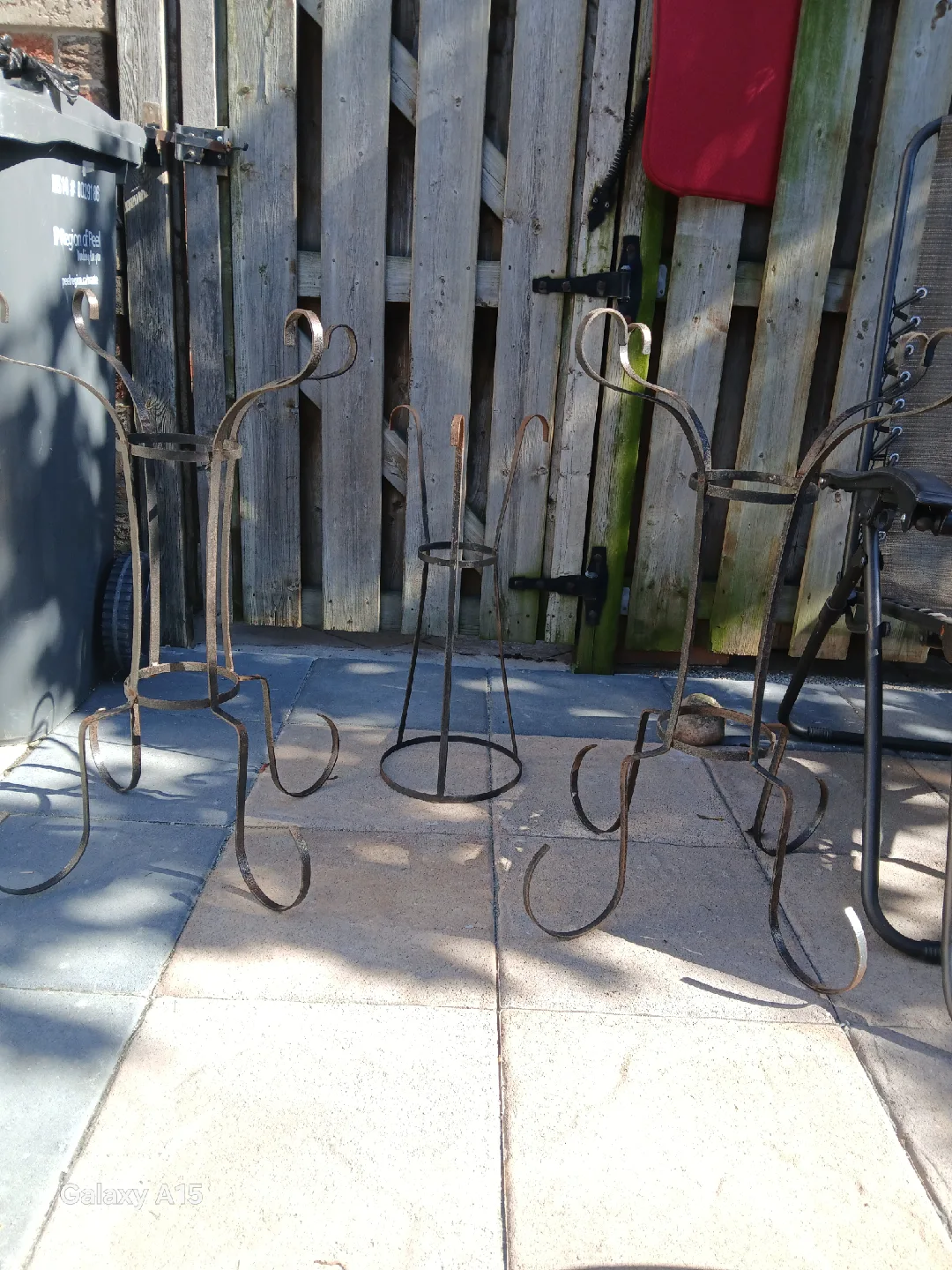 Wrought Iron Plant Stand image indicator(3)