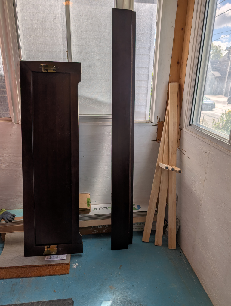 Dark Brown Bed Frame - Queen Size - photo 2