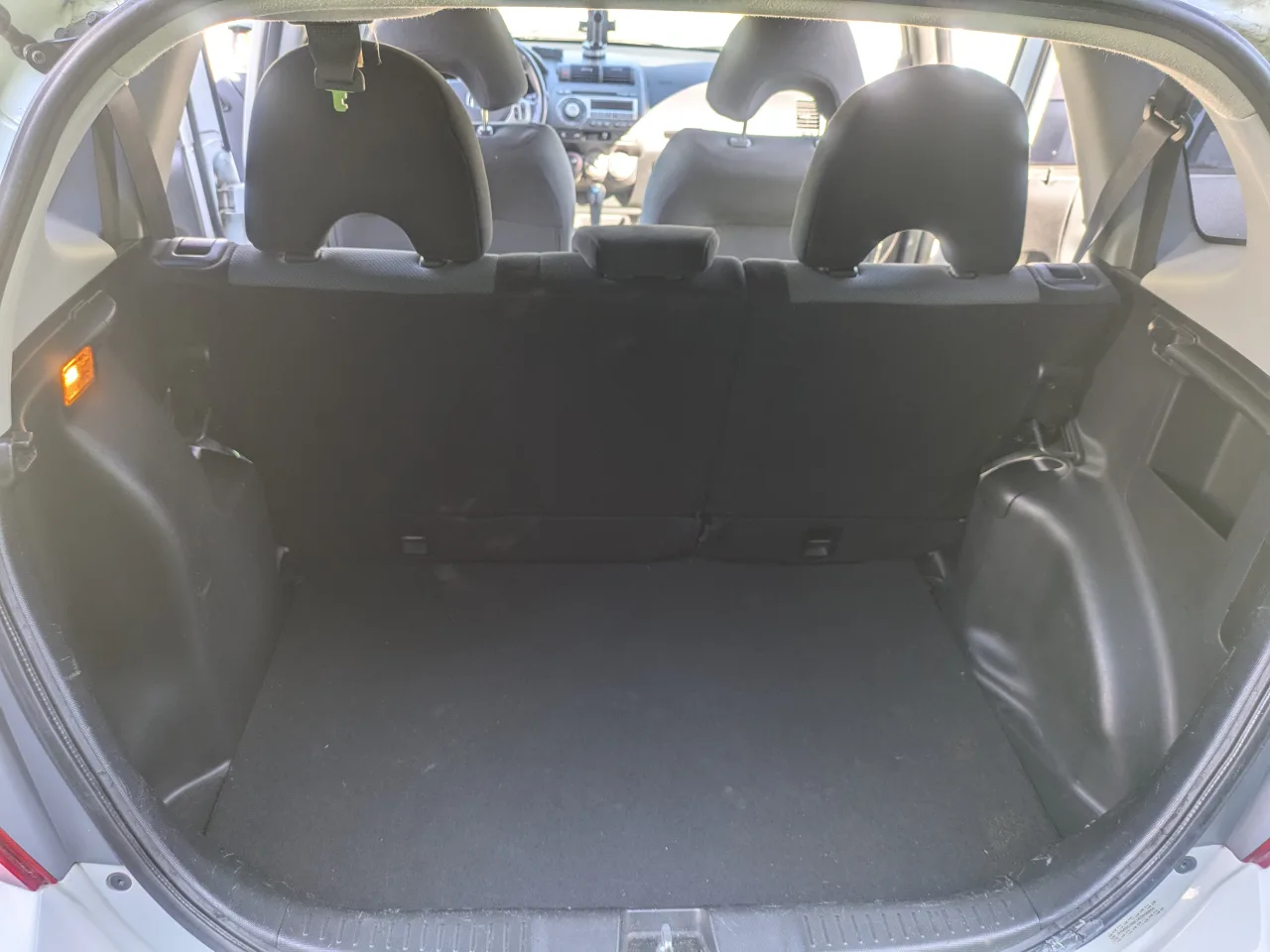 2008 Honda Fit 5dr HB Auto Sport. BC LOCAL VEHICLE- White image indicator(8)