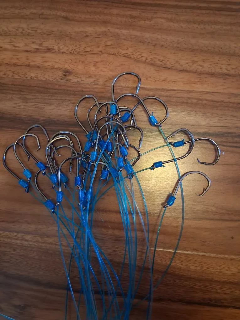 30 Fishing Hooks( size 5/0) thumbnail