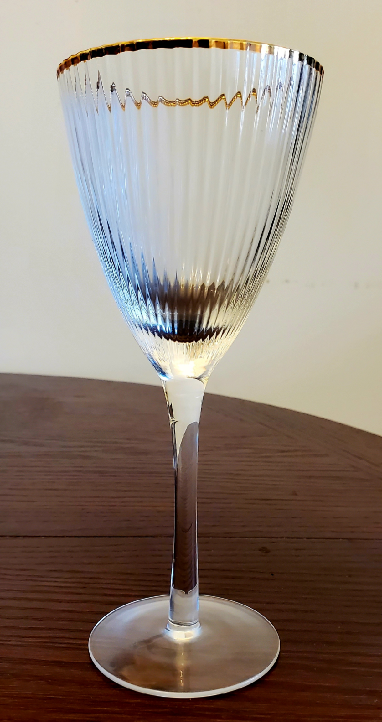 Everly Quinn Gold Rimmed Wine Glasses (Set of 8) - photo 4