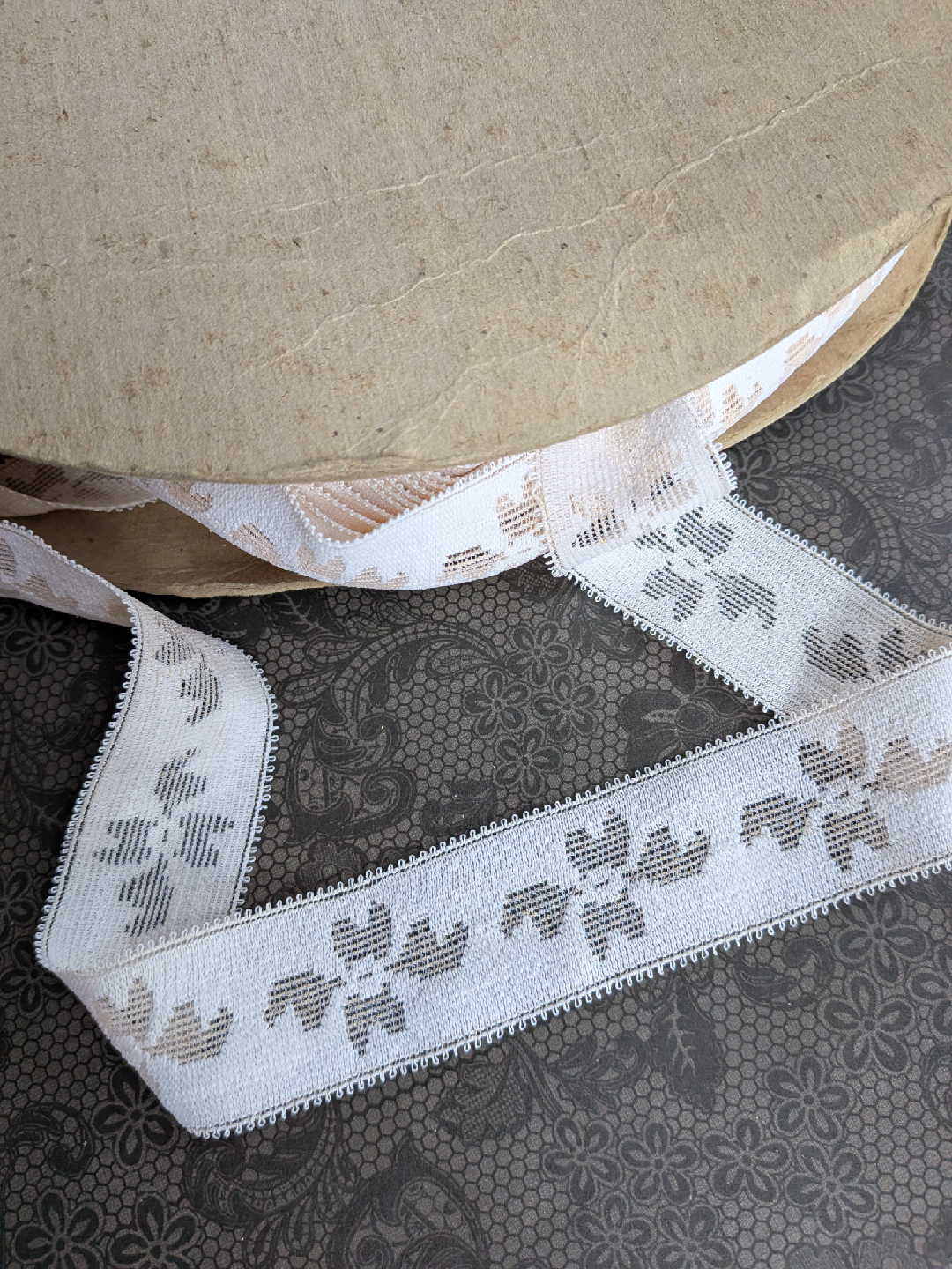 Very large roll Vintage STRETCH Lace Trim with Floral Design